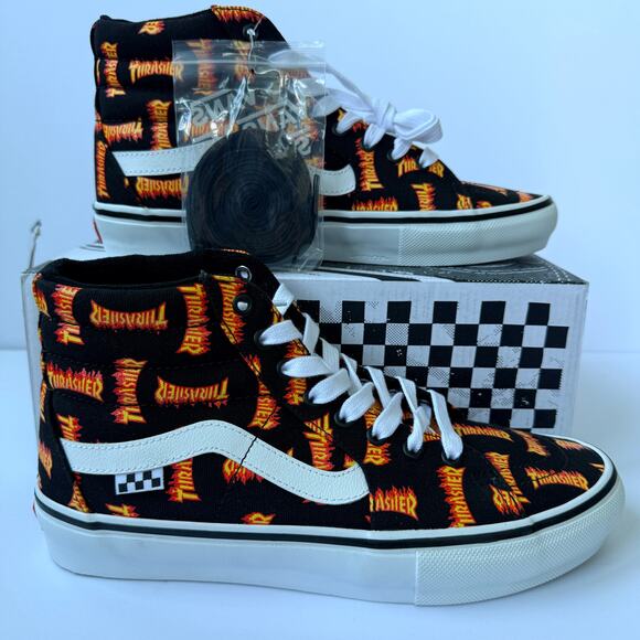 Athletic_Shoes